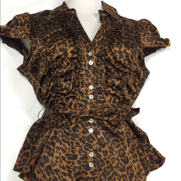 XOXO Tops - XOXO Animal print blouse size Large